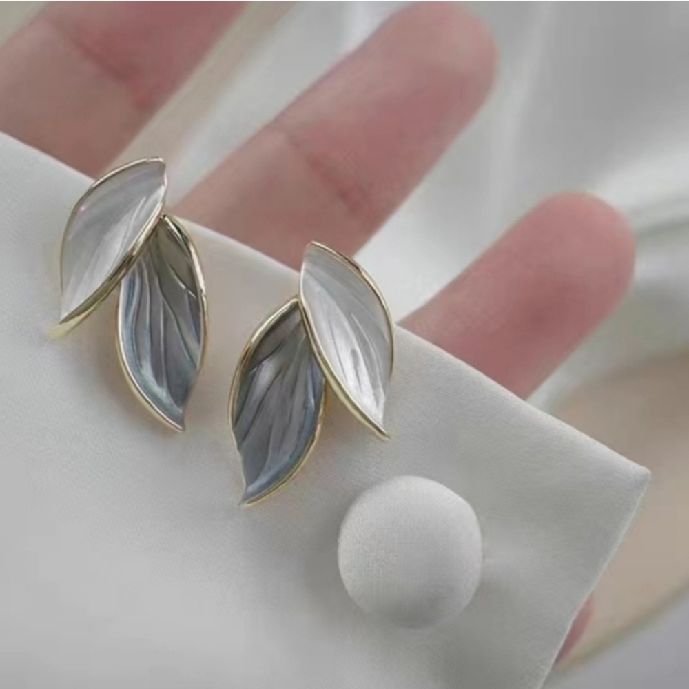Chic Gold and Silver Leaf Earrings - Picture 2 of 2